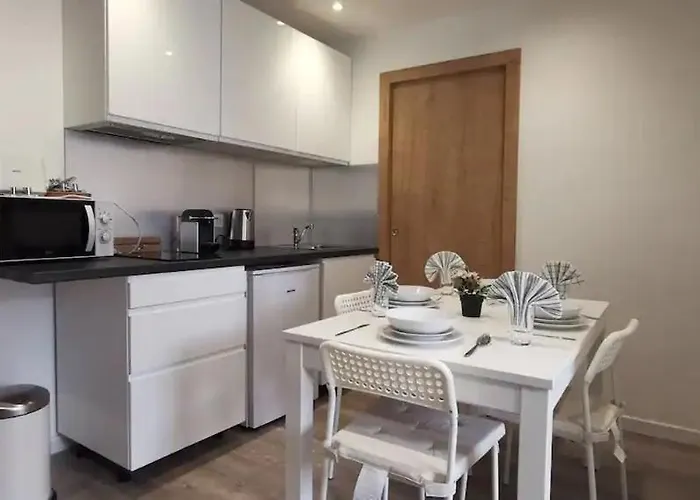 App 13 Centre , 4 Personnes Appartement *